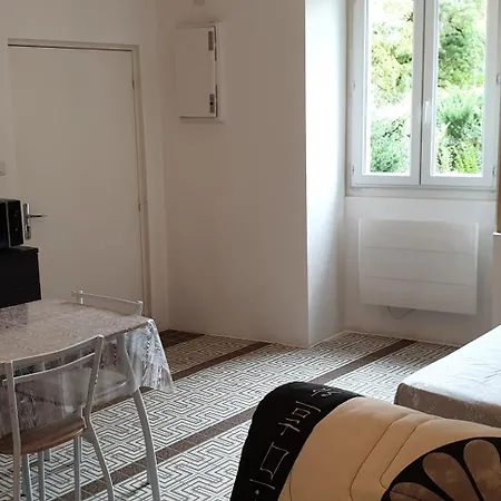 2 - 3 Minutes Du Futuroscope * Chasseneuil-du-Poitou