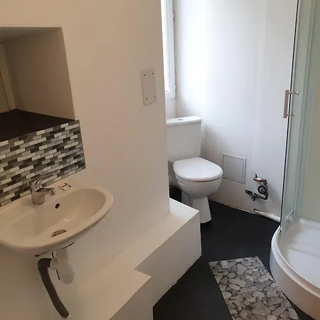 2 - 3 Minutes Du Futuroscope