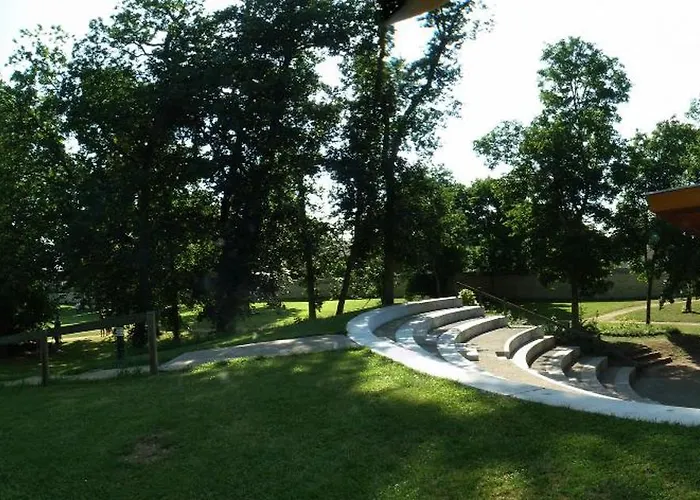 2 - 3 Minutes Du Futuroscope * Chasseneuil-du-Poitou